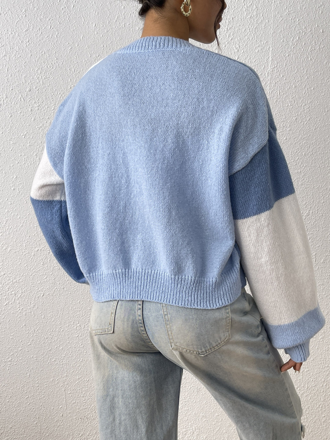 Women's Cropped Cardigan for Casual Weekends
