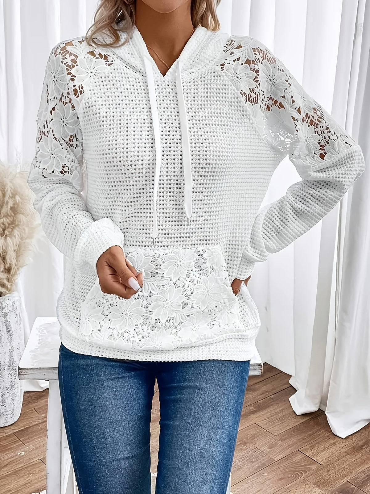 Women's Floral-Trimmed Hooded Top with Pocket